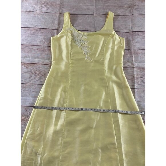Vintage Donna Morgan Women's Yellow Embellished Satin Maxi - 12 - Picture 5 of 13
